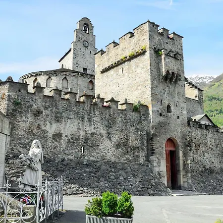 Avec Vue Sur Montagne A Luz-saint-sauveur, 32m² + Terrasse Lejlighed
