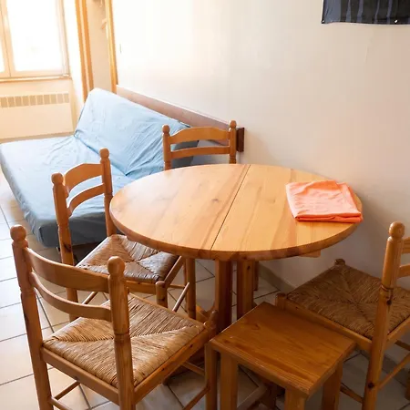 Avec Vue Sur Montagne A Luz-saint-sauveur, 32m² + Terrasse *